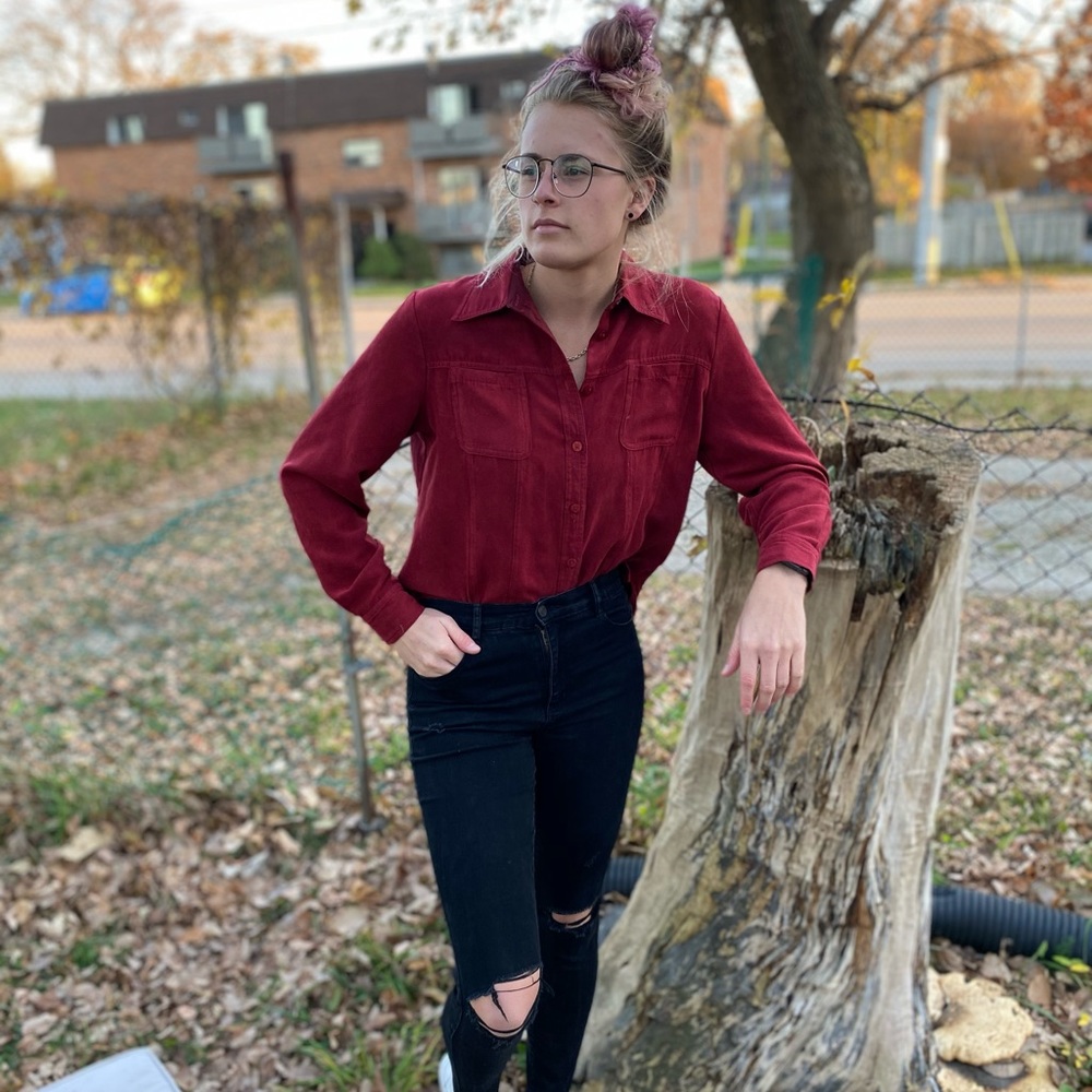 Button up - Picture 2 of 3